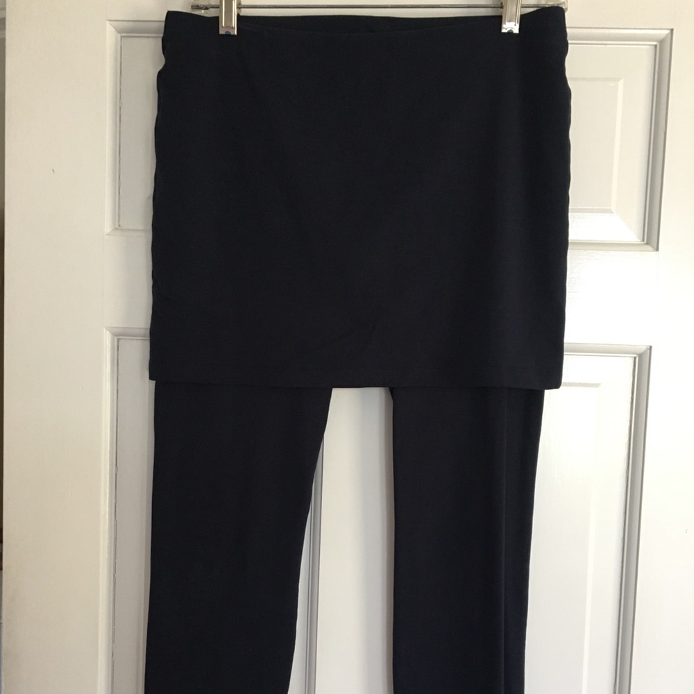 Cabi exercise navy skirt and legging combo